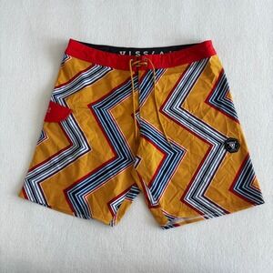 Vissla Board Shorts Men 34 Yellow Upcycled Coconut Poly Stretch M1038RBW